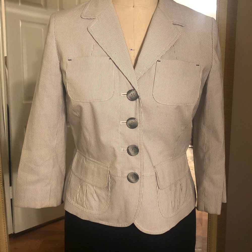 Cropped jacket